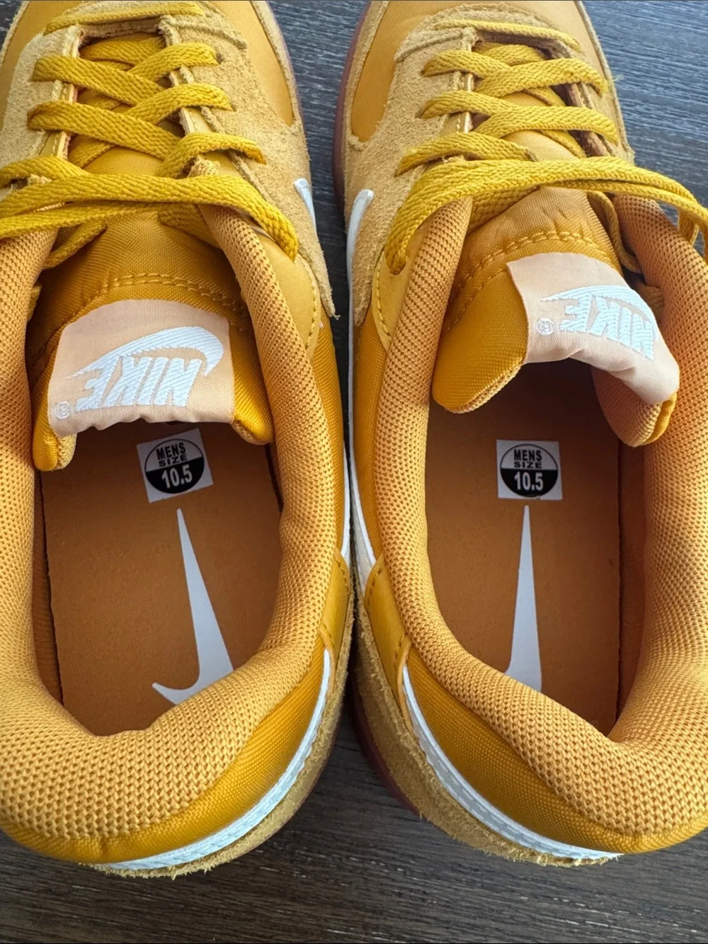 Nike Terra Manta Suede Mens Sneakers Size 10.5